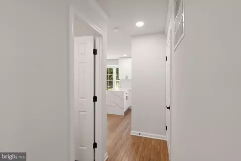 Entry Way - 6121 Winnepeg Dr, Burke, VA 22015 photo 12 of 22