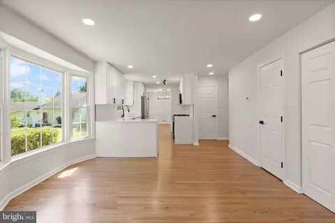 Living - 6121 Winnepeg Dr, Burke, VA 22015 photo 12 of 20
