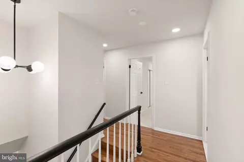Entry Way - 6121 Winnepeg Dr, Burke, VA 22015 photo 17 of 22