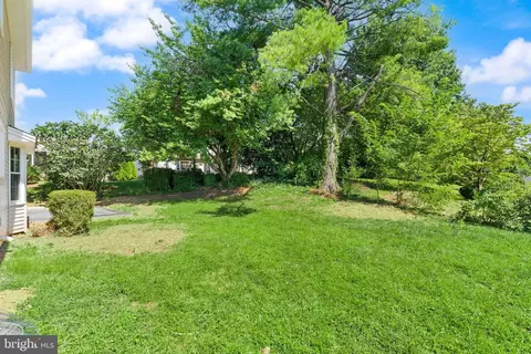 Exterior - 6121 Winnepeg Dr, Burke, VA 22015 photo 16 of 18