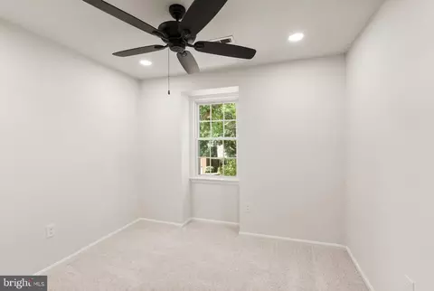 Bedroom - 6121 Winnepeg Dr, Burke, VA 22015 photo 10 of 11