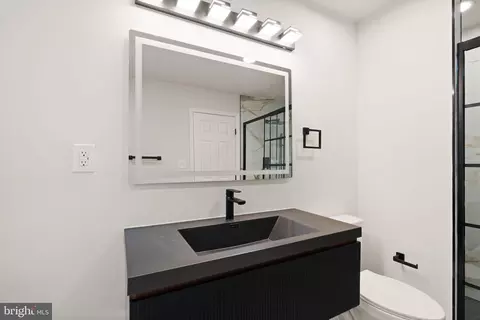 Bath - 6121 Winnepeg Dr, Burke, VA 22015 photo 4 of 18