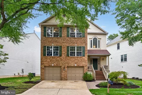 6622 Castle Bar Ct, Alexandria, VA 22315
