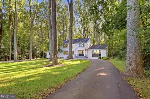 Exterior - 8355 Alvord St, Mclean, VA 22102 photo 4 of 16