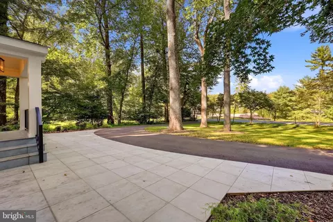 Exterior - 8355 Alvord St, Mclean, VA 22102 photo 8 of 16