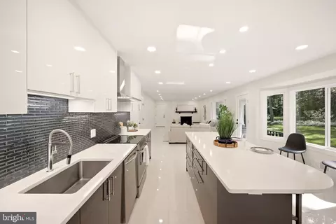 Kitchen - 8355 Alvord St, Mclean, VA 22102 photo 6 of 10