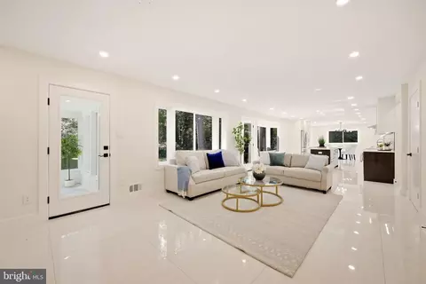 Living - 8355 Alvord St, Mclean, VA 22102 photo 9 of 9