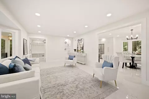 Living - 8355 Alvord St, Mclean, VA 22102 photo 3 of 9