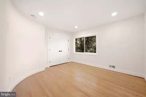 Bedroom - 8355 Alvord St, Mclean, VA 22102 photo 4 of 10