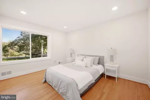 Bedroom - 8355 Alvord St, Mclean, VA 22102 photo 6 of 10
