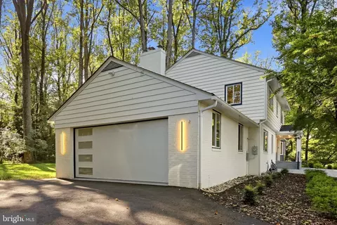 Exterior - 8355 Alvord St, Mclean, VA 22102 photo 13 of 16