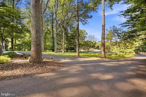 Exterior - 8355 Alvord St, Mclean, VA 22102 photo 15 of 16