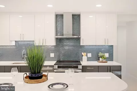 Kitchen - 8355 Alvord St, Mclean, VA 22102 photo 5 of 10