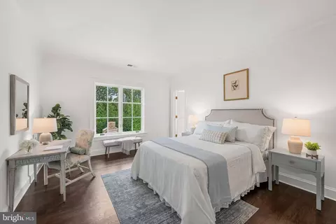 Bedroom - 1321 Darnall Dr, Mclean, VA 22101 photo 3 of 6