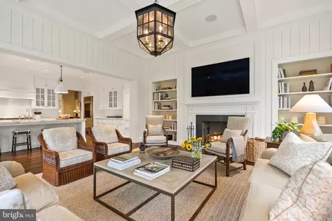 Living - 1321 Darnall Dr, Mclean, VA 22101 photo 3 of 5