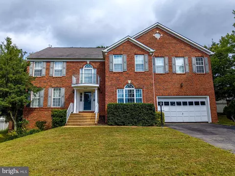 9018 Igoe St, Lorton, VA 22079