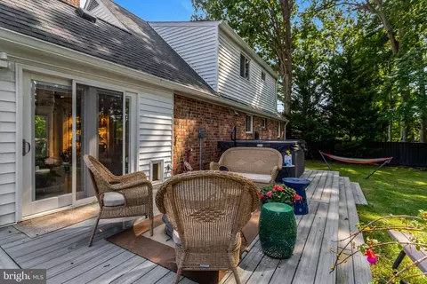 Exterior - 5510 Kings Park Dr, Springfield, VA 22151 photo 9 of 11