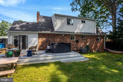 Exterior - 5510 Kings Park Dr, Springfield, VA 22151 photo 7 of 11