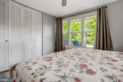 Bedroom - 5510 Kings Park Dr, Springfield, VA 22151 photo 2 of 10