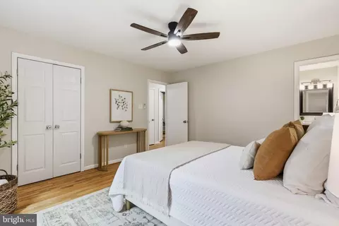Bedroom - 7113 Hadlow Ct, Springfield, VA 22152 photo 2 of 6