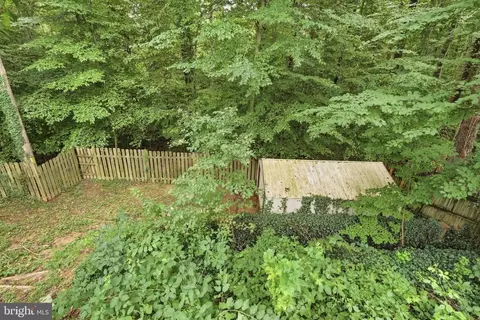 Exterior - 7113 Hadlow Ct, Springfield, VA 22152 photo 5 of 7