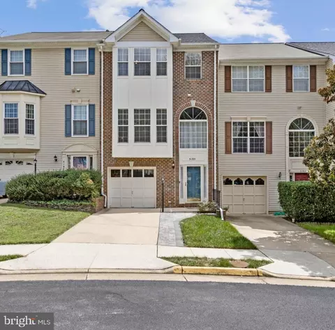 5185 Ballycastle Cir, Alexandria, VA 22315