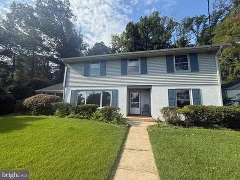 1305 Tulane Dr, Alexandria, VA 22307