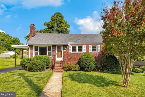 2510 Dawn Dr, Alexandria, VA 22306