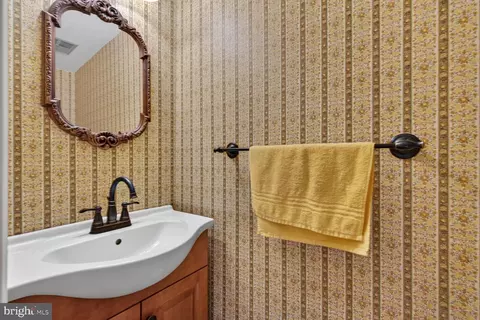 Bath - 7734 Brandeis Way, Springfield, VA 22153 photo 1 of 2
