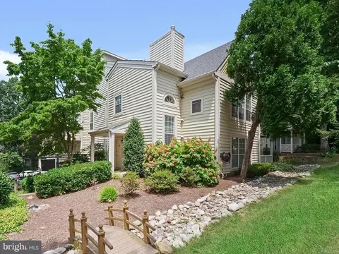 7753 Willow Point Dr #7753, Falls Church, VA 22042