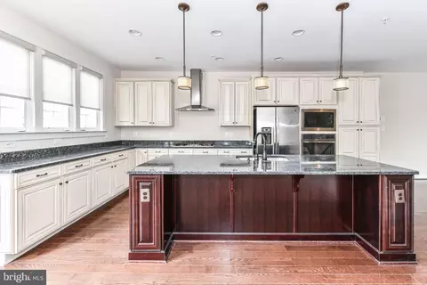 Kitchen - 3160 Yeager Dr, Herndon, VA 20171 photo 3 of 4