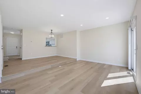 Living - 13447 Elevation Ln, Herndon, VA 20171 photo 4 of 8