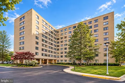 6641 Wakefield Dr #808, Alexandria, VA 22307