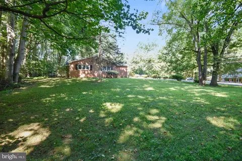 Exterior - 2025 Post Rd, Vienna, VA 22181 photo 3 of 3