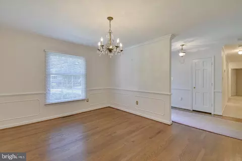 Entry Way - 2025 Post Rd, Vienna, VA 22181 photo 2 of 2