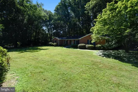 Exterior - 2025 Post Rd, Vienna, VA 22181 photo 2 of 3
