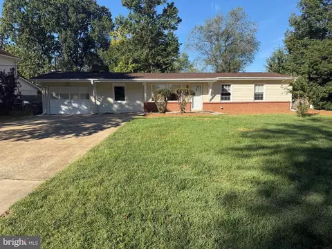 8114 Norwood Dr, Alexandria, VA 22309