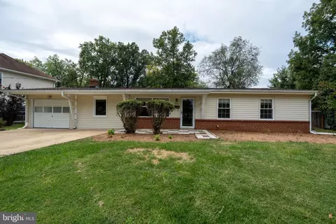 8114 Norwood Dr, Alexandria, VA 22309