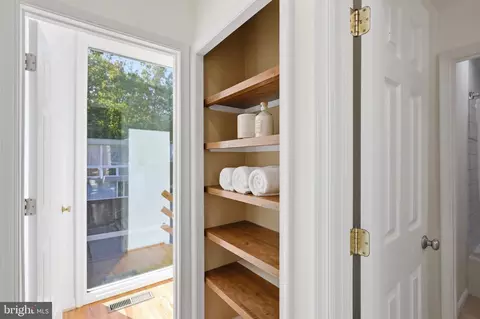 Entry Way - 11547 Maple Ridge Rd, Reston, VA 20190 photo 4 of 4
