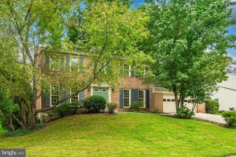 Exterior - 8617 Etta Dr, Springfield, VA 22152 photo 2 of 5