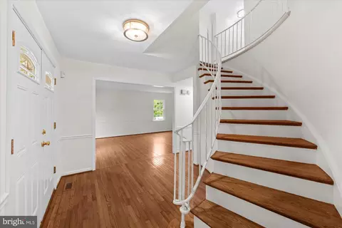 Entry Way - 8617 Etta Dr, Springfield, VA 22152 photo 3 of 6
