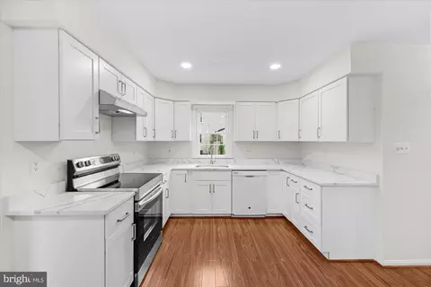 Kitchen - 8617 Etta Dr, Springfield, VA 22152 photo 1 of 2