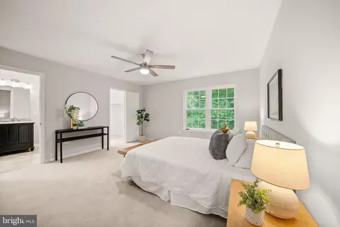 Bedroom - 8627 Pin Oak Dr, Springfield, VA 22153 photo 1 of 12
