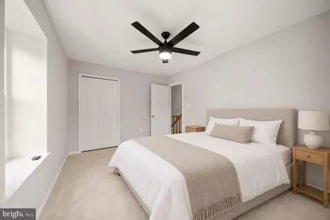 Bedroom - 8627 Pin Oak Dr, Springfield, VA 22153 photo 5 of 12