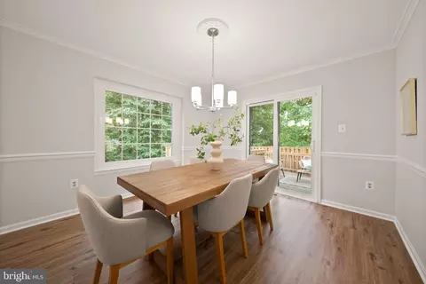 Dining - 8627 Pin Oak Dr, Springfield, VA 22153 photo 2 of 3