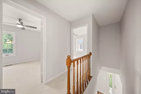 Entry Way - 8627 Pin Oak Dr, Springfield, VA 22153 photo 3 of 4