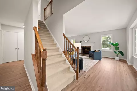 Entry Way - 8627 Pin Oak Dr, Springfield, VA 22153 photo 1 of 4