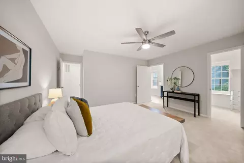 Bedroom - 8627 Pin Oak Dr, Springfield, VA 22153 photo 3 of 12