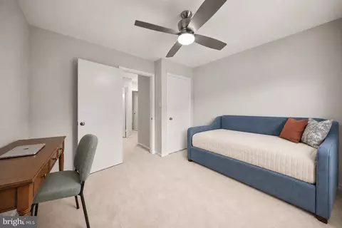 Bedroom - 8627 Pin Oak Dr, Springfield, VA 22153 photo 9 of 12