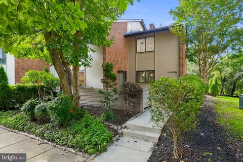 11607 Hunters Green Ct, Reston, VA 20191